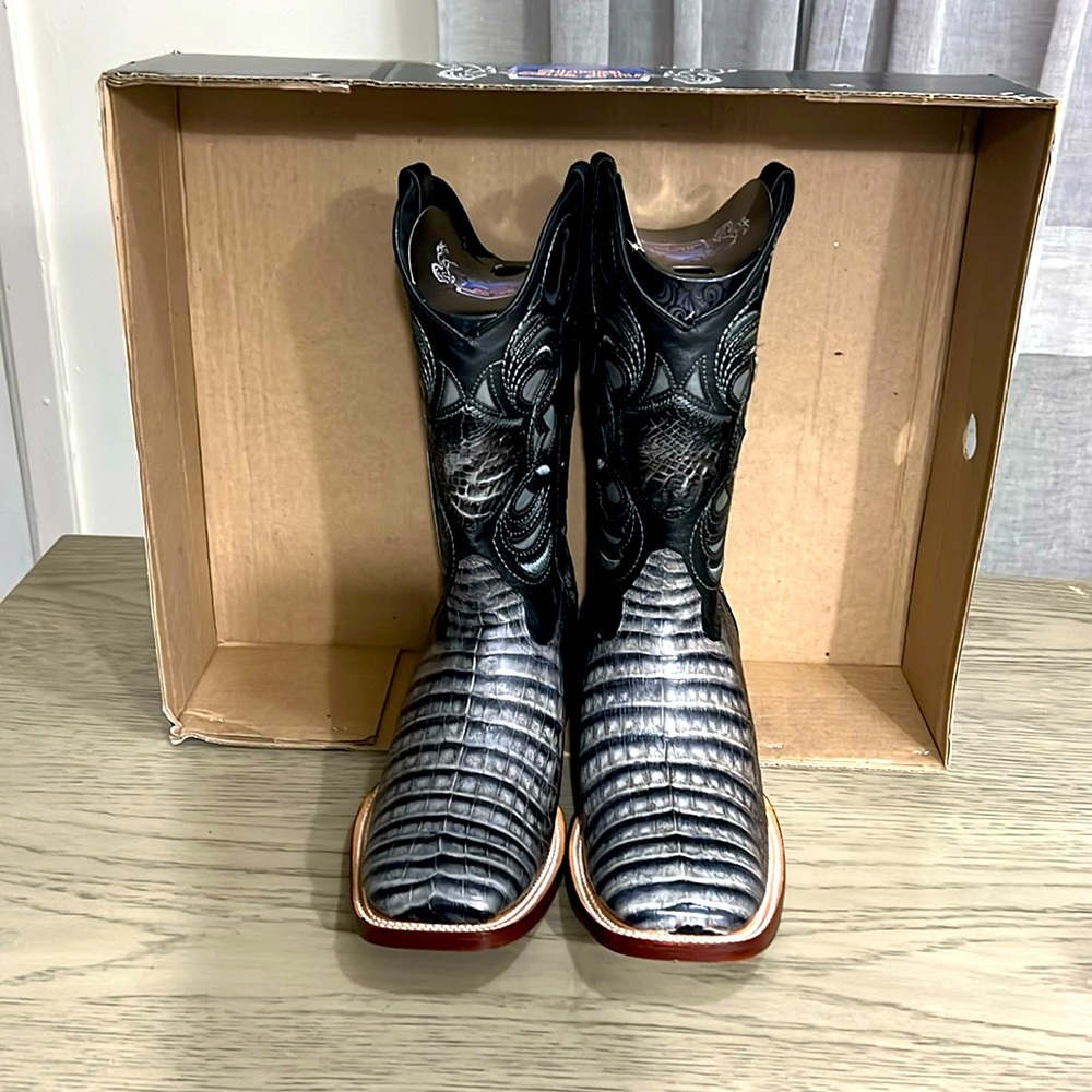 Genuine Caiman leather boots. Size 10.5